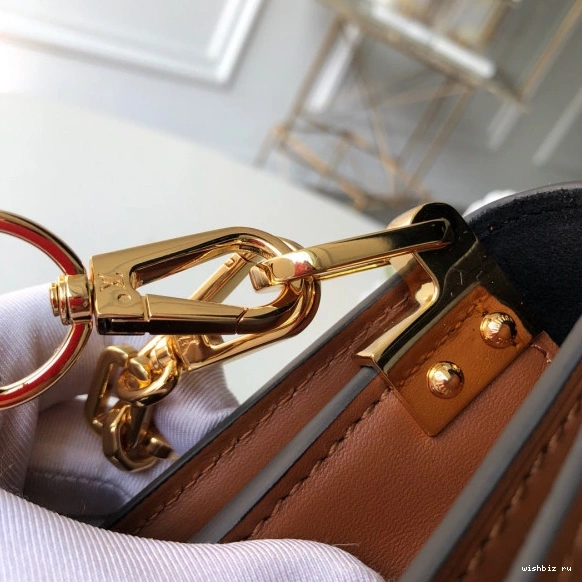 WIS Spring Mini（2019 Vuitton Show） Louis Dauphine 0121